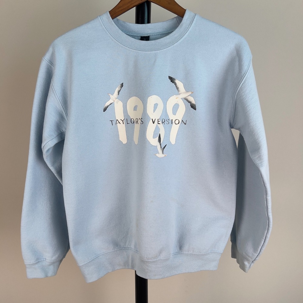 Taylor Swift 1989 Taylors Version Light Blue Graphic Sweatshirt Kids Size Small